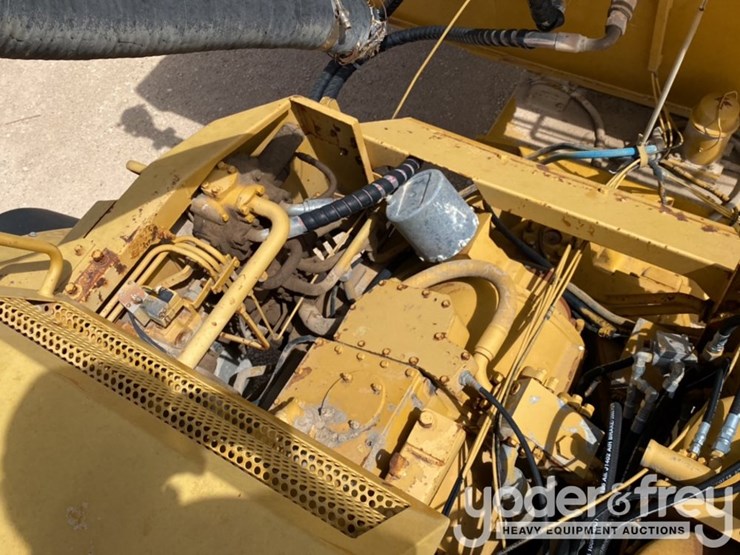 caterpillar-d25c-image-24