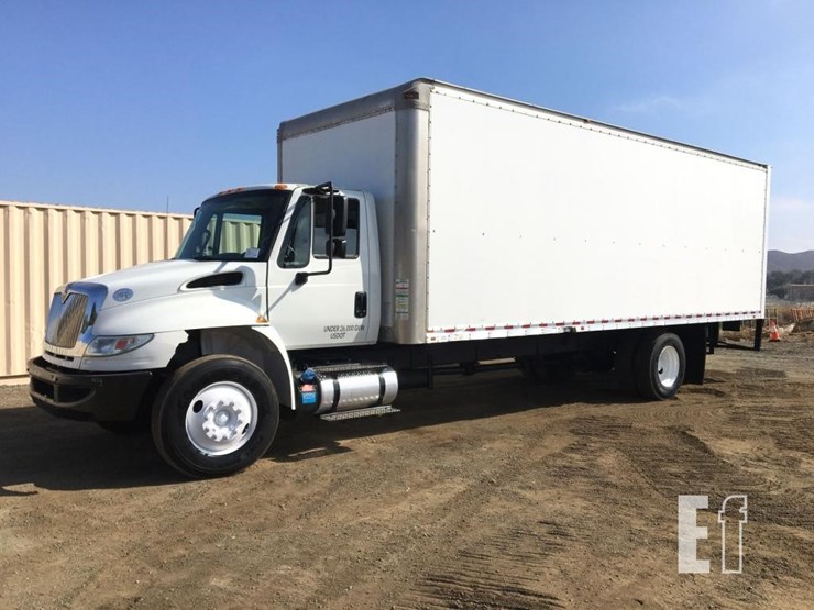 2018-international-durastar-4300-image-1