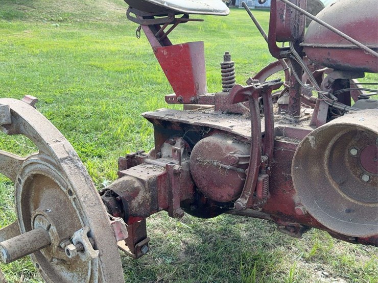 farmall-h-image-47