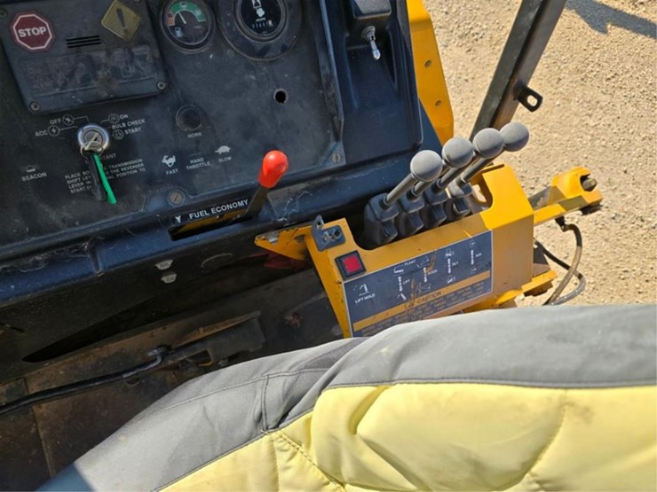 deere-210c-image-20