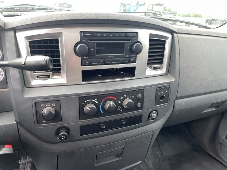 dodge-ram-2500-image-18
