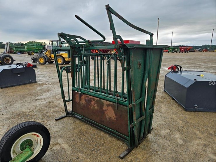 #250-•-cattle-chute-image-16