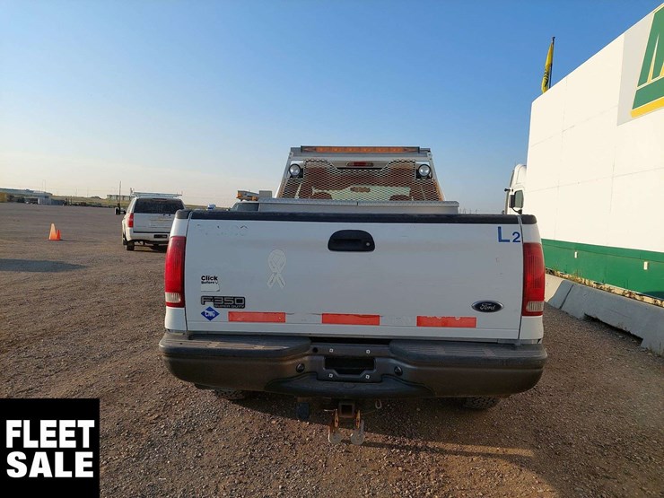 2004-ford-f350-image-15
