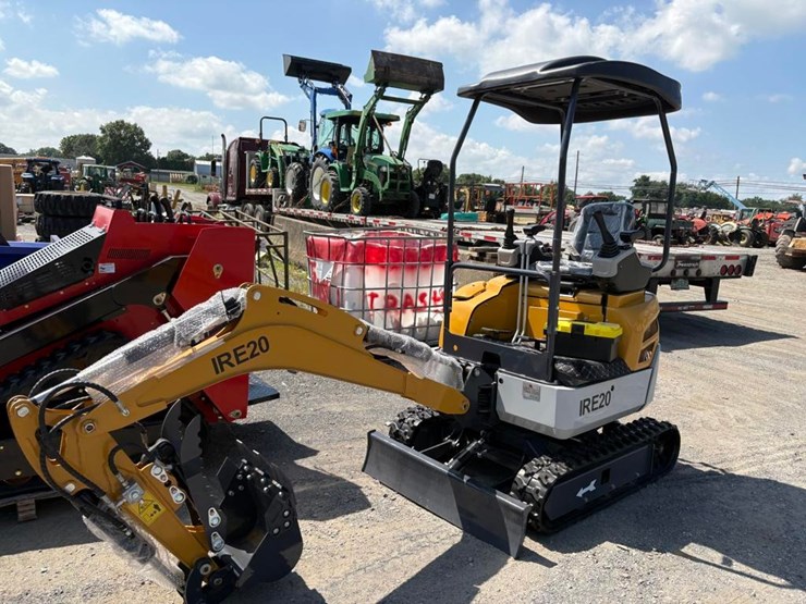 yanmar-ire20-mini-excavator-image-1