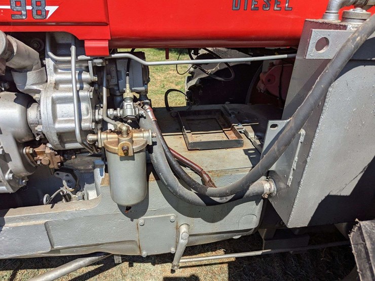 massey-ferguson-98-image-16