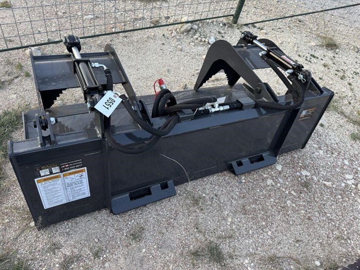 wolverine,-gb-11-72w,-skid-steer-grapple-bucket.-image-3