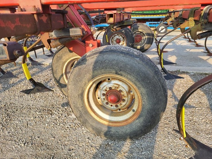 case-ih-4200-image-32