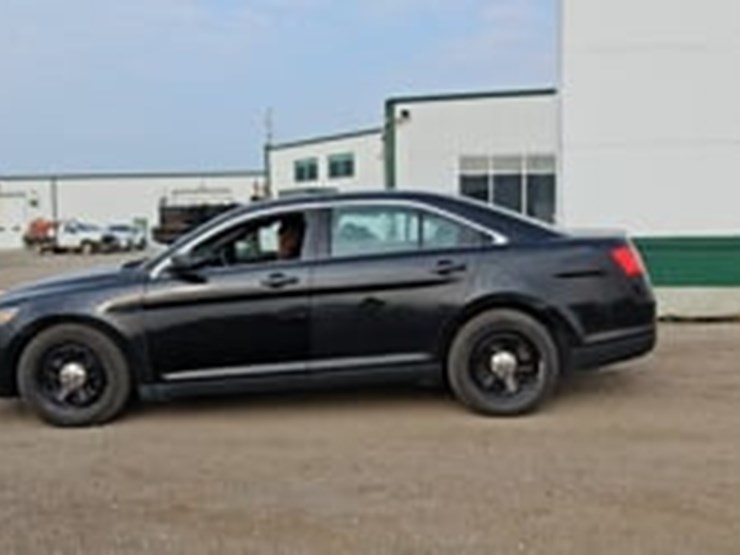 2015-ford-taurus-awd-4dr-sedan-image-29