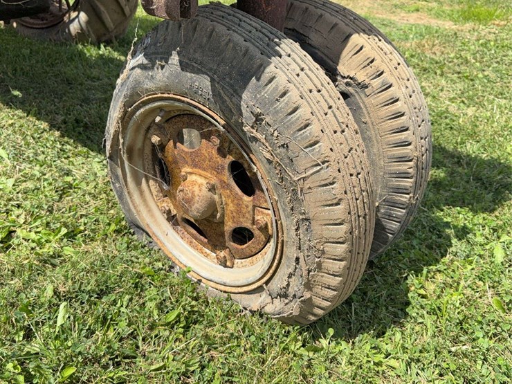farmall-f-20-image-13