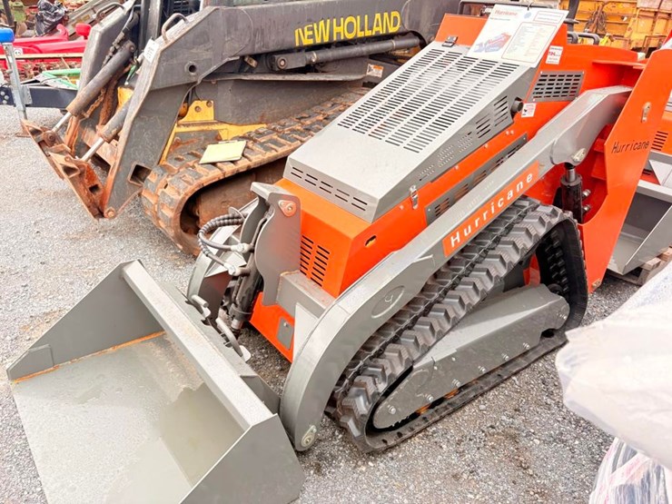 hrc700-mini-skid-steer-image-7