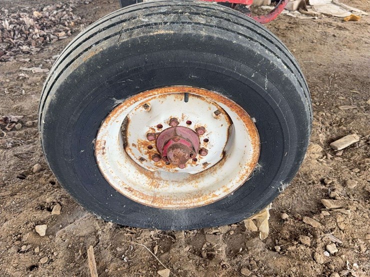 farmall-560-image-12