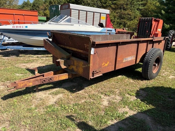 knight-wood-hauler-spreader-image-1
