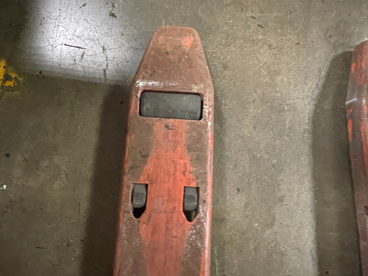 #7160-•-toyota-electric-pallet-jack-image-13
