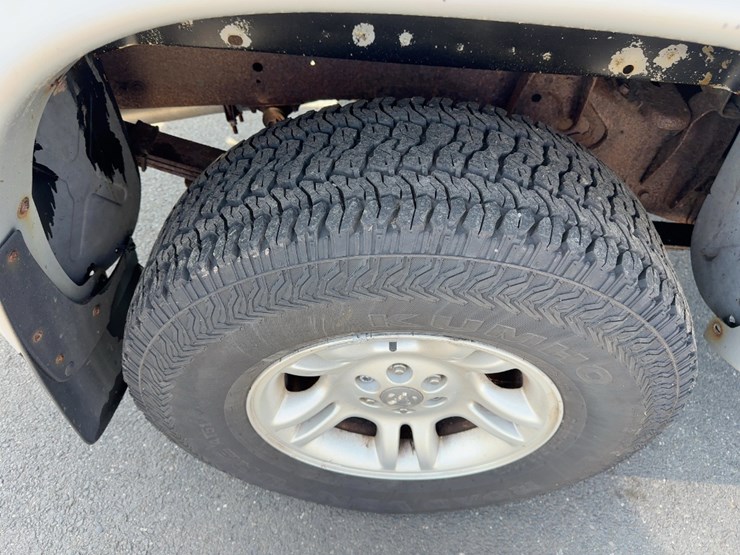 2004-dodge-dakota-slt-image-9