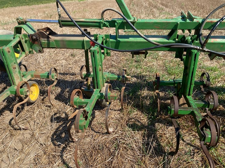 brillion-8-x-36”-row-cultivator-image-8
