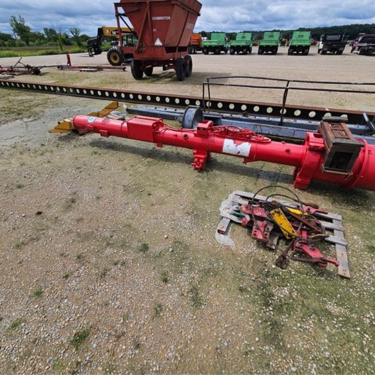 #317 • Pipe Co Inc D6-32 Pile Driver