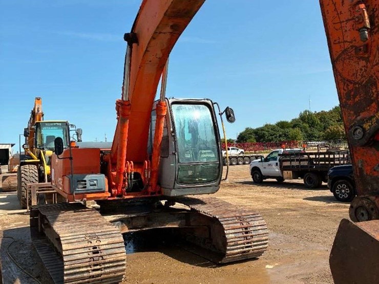 hitachi-ex200-lc-image-10