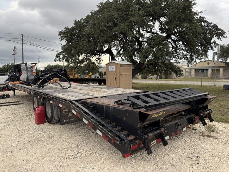 2013-big-tex-25gn-32'-plus-6'-dove-tail,-tandem-image-9