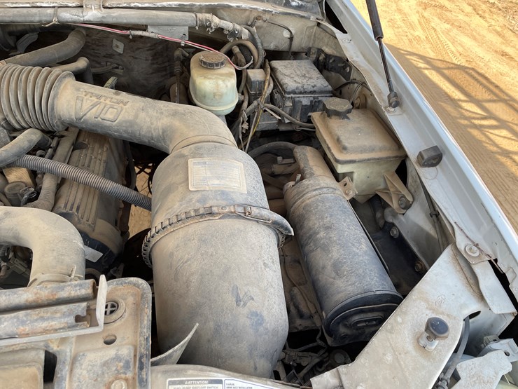 2001-ford-f550-image-42