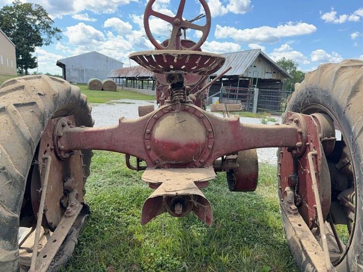 farmall-f-20-image-15