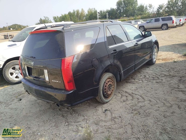 2008-cadillac-srx-image-4