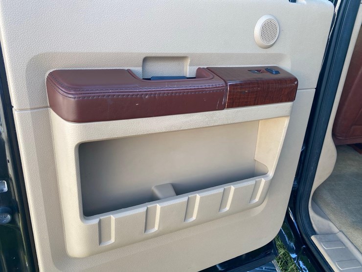 2013-ford-f250-king-ranch-image-33
