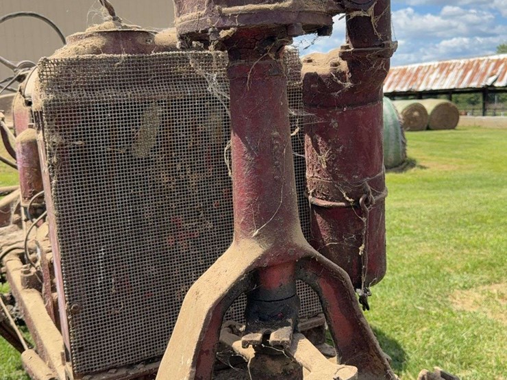 farmall-f-20-image-39