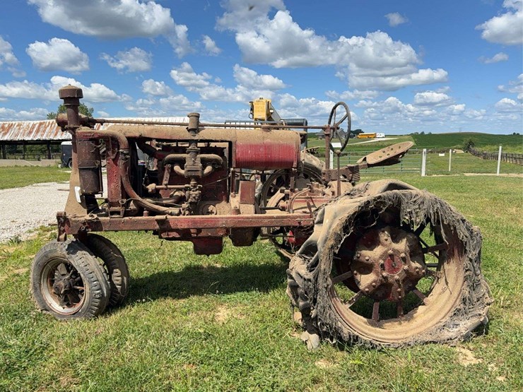 farmall-f-20-image-2