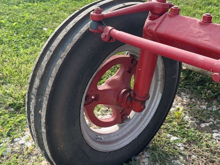 farmall-140-with-belly-mower-image-18