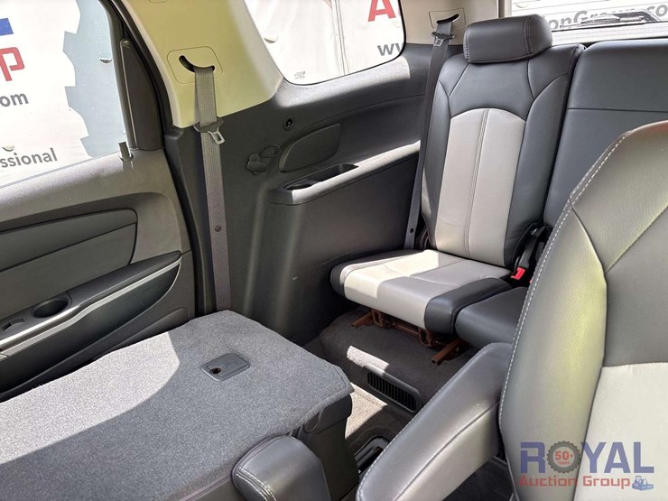 2011-gmc-acadia-sle-image-25