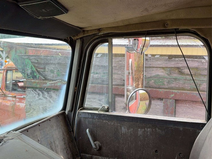 diamond-reo-cabover-image-68