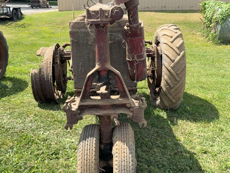 farmall-f-20-image-11