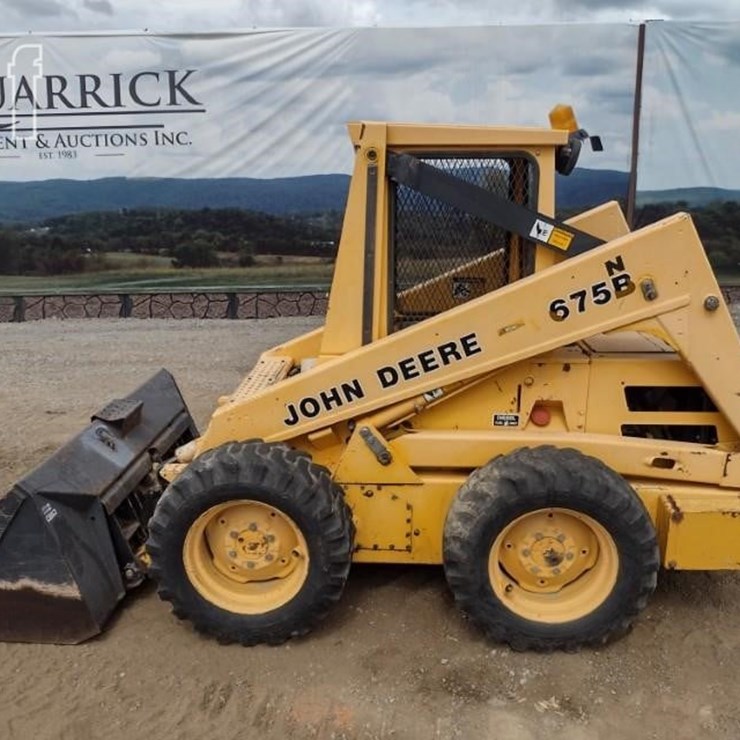 1990 DEERE 675B