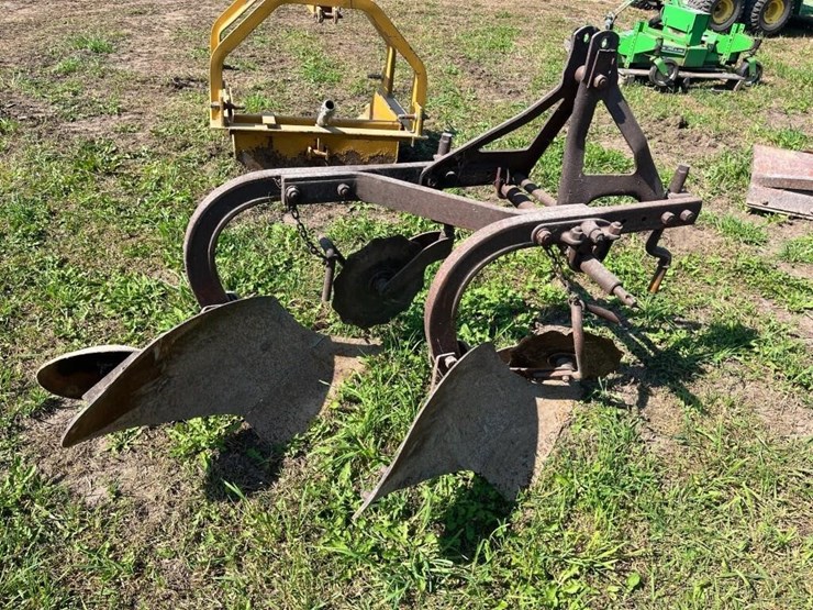 two-bottom-plow-image-3