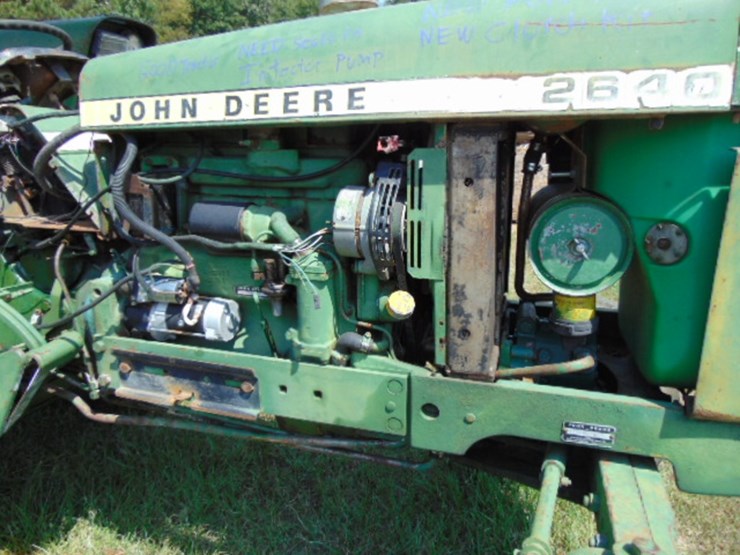 john-deere-2640-image-10