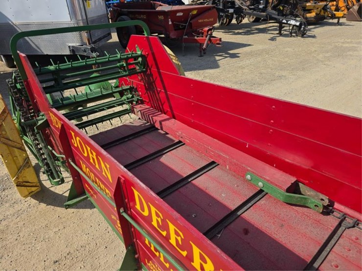 2011-john-deere-g-image-12