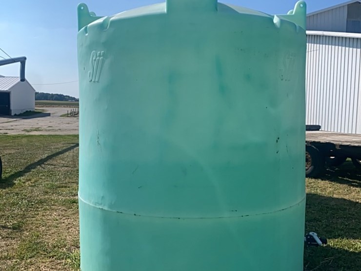 snyder-2500-fertilizer-tank-image-3