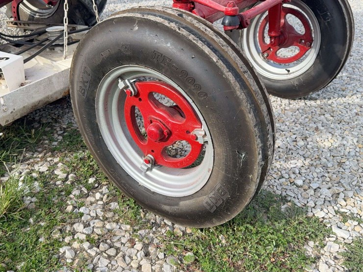 farmall-140-with-belly-mower-image-20