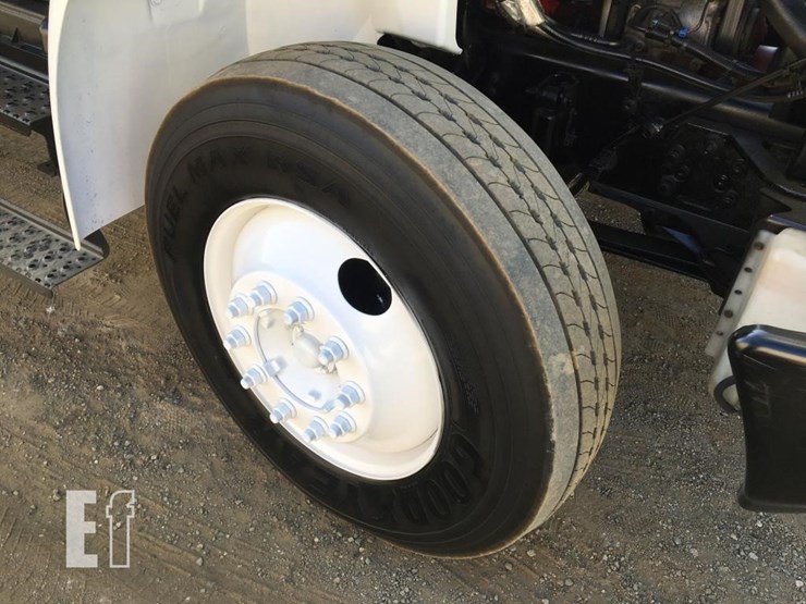 2018-international-durastar-4300-image-11