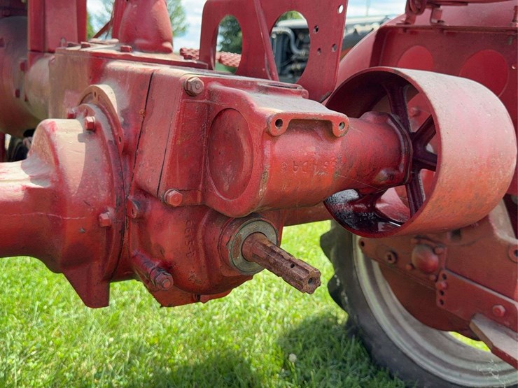 farmall-b-image-34