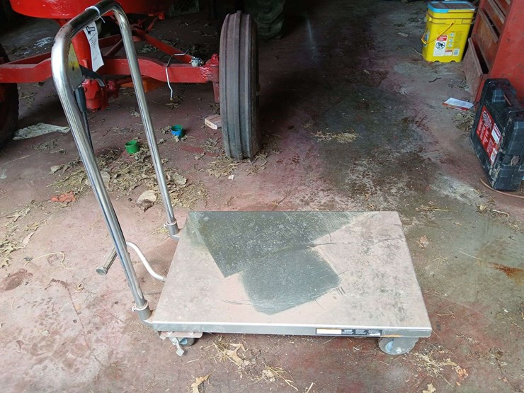 hydraulic-lift-table-image-1