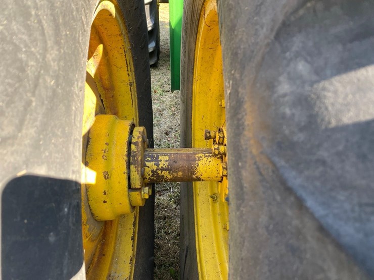 john-deere-8430-image-37