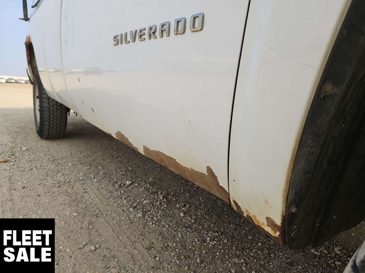 2011-chevrolet-silverado-1500-image-28