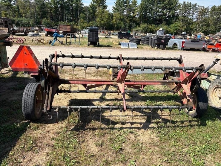 h&s-7'-hay-tedder-image-4
