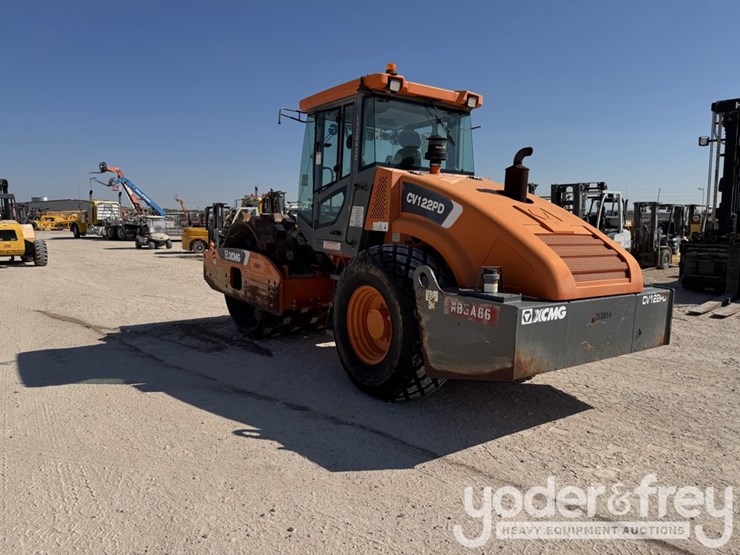 2018-xcmg-cv122pd-image-8