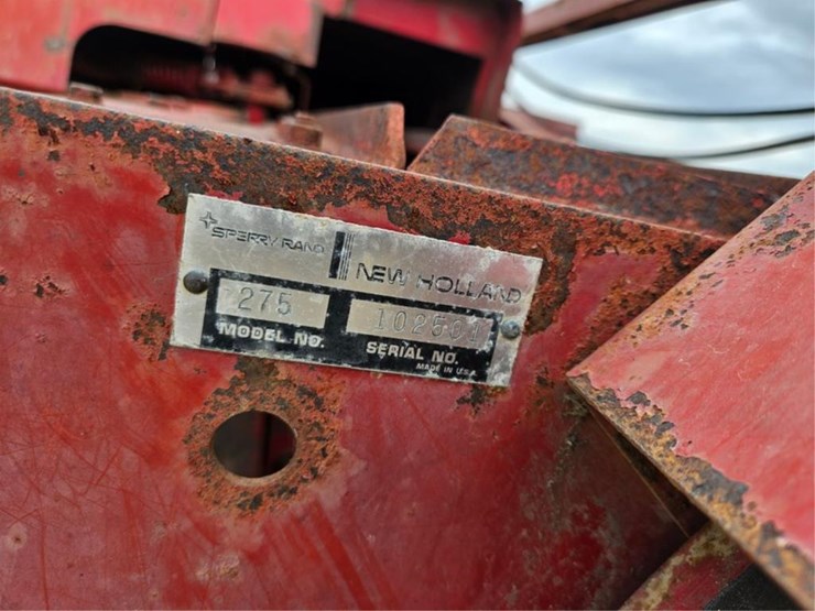 new-holland-275-image-35