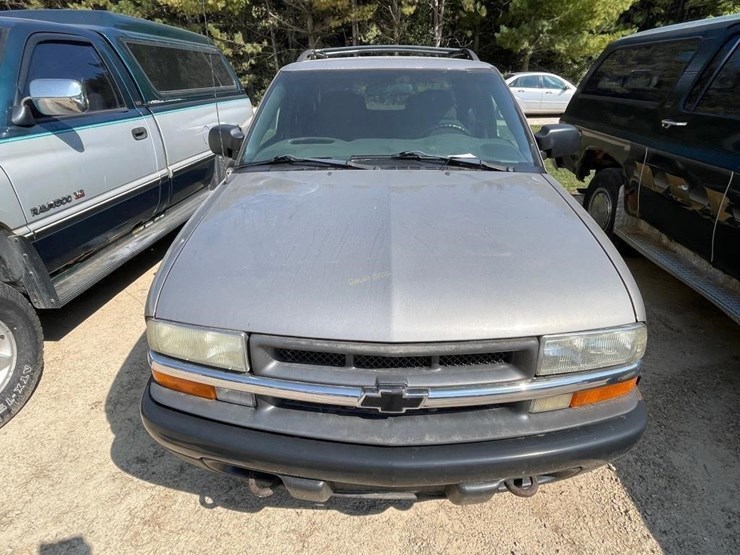 2004-chevrolet-s10-image-2