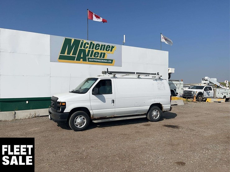 2009-ford-cargo-image-1
