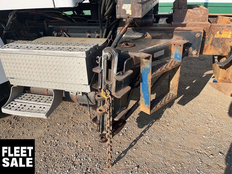 2006-sterling-lt8500-image-18