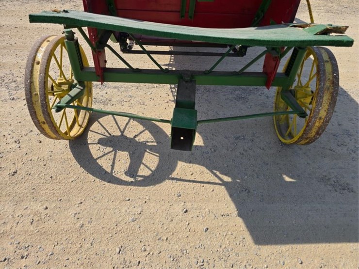 2011-john-deere-g-image-8